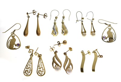 Lot 163 - Collection of 9ct gold earrings and unmarked yellow metal earrings