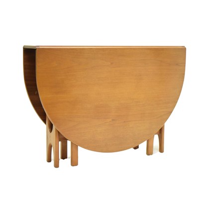 Lot 448 - 'Jentique' teak drop-leaf 'Sutherland' type dining table