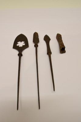 Lot 251 - Japanese arrow head or Yanone