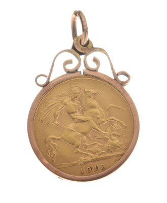 Lot 203 - George V gold half sovereign,1913, in 9ct gold pendant mount