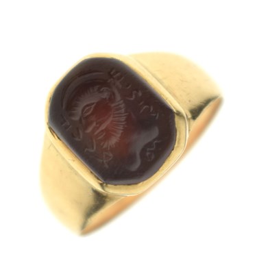 Lot 53 - Unmarked yellow metal and carnelian intaglio ring